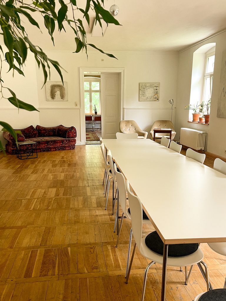 COMMONROOM-SCHLOSS-BRÖLLIN-BROELLIN
